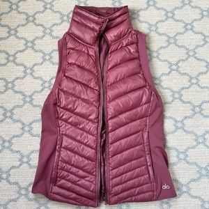 ALO Yoga Women's Quilted Vest in Burgundy